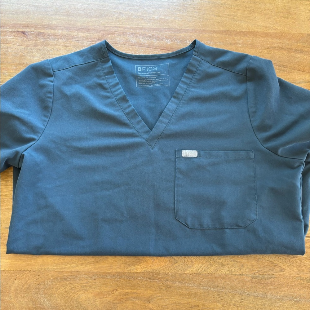 Catarina One Pocket Top